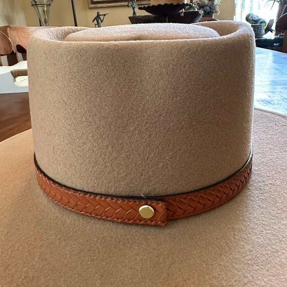 KEYONE ITALIAN MADE HAT NAYELI CORDATE FEDORA HAT BEIGE L $100